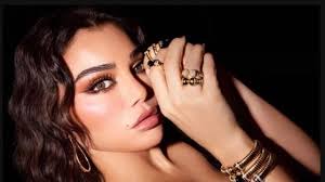 #هيفا_وهبي: الفيديو الموسيقي Super Woman أصبح رسميًا متاحًا! احتفلي بقوّتك بشجاعتك وبطاقتك