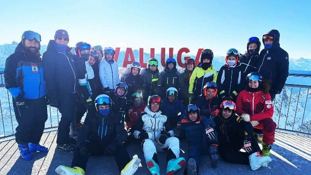 بعثة تزلج برئاسة ريمون سكر الى مخيم تدريب بالنمسا