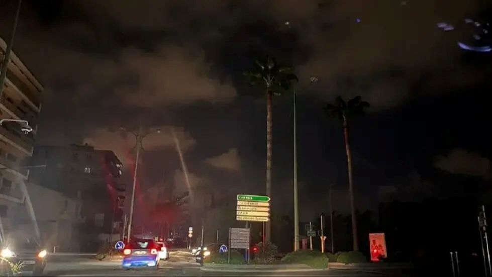 العاصفة نيلز تحرم 850 ألف منزل من الكهرباء في جنوب غرب فرنسا