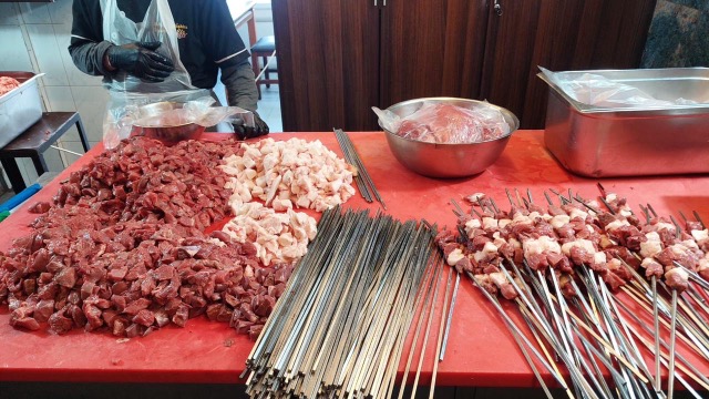 ٣ محاضر ضبط بحق ٣ ملاحم بعد جولة للاقتصاد على حسبة صيدا والملاحم والسوبرماركت في ديرقانون النهر وسينيق