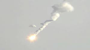 قنابل مضيئة على منطقة ديس الخريبة عند اطراف بلدة راشيا الفخار