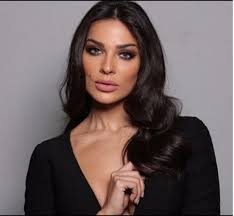 نادين نسيب نجيم أفضل ممثلة عربية في مهرجان الفضائيات العربية