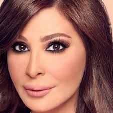 اليسا: نص اللبنانيين على الطرقات من أسبوع وهني بالـ La La Land