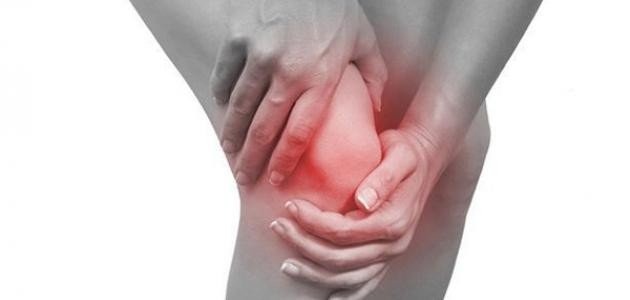 الرياضة والطب-آلام الرّكبة: صعود الدرج وجلوس القرفصاء يسبّبانها وكيفيّة المعالجة للتخلص منها