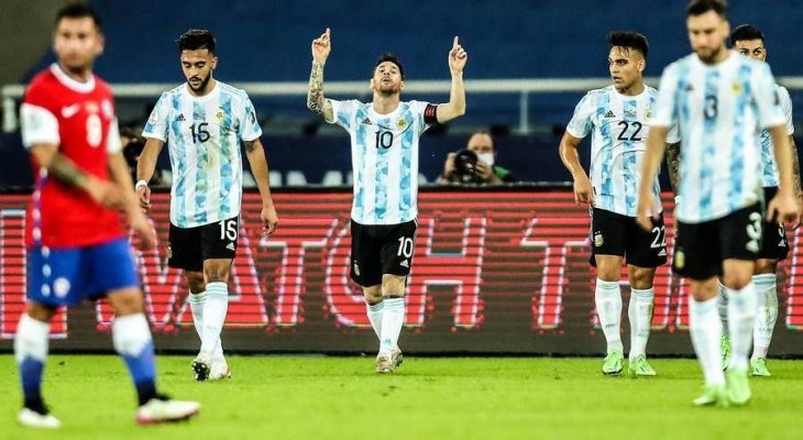 ميسي ينتقد أداء منتخب الأرجنتين بعد التعادل مع تشيلي