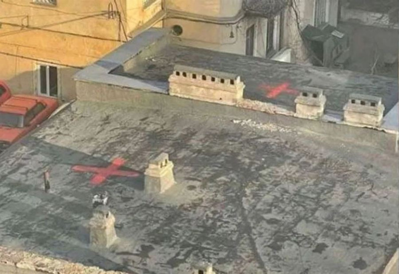 أوكرانيا تحذر من العلامات الحمراء فوق أسطح المباني
