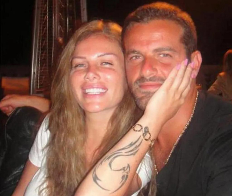 يوسف الخال في عيد ميلاد زوجته