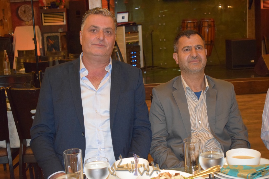 بالصور (الجزء الأول) افطار للمخاتير في مطعم المختار جنسنايا