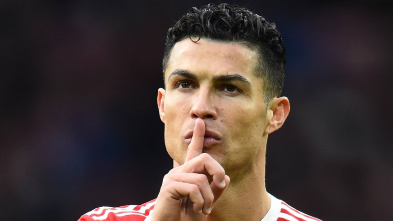 Breaking: Cristiano Ronaldo asks Man United to LEAVE