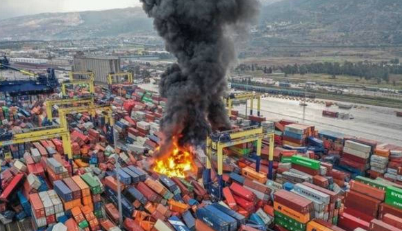 الحريق في ميناء إسكندرون يزداد اتساعا