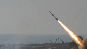 إطلاق 30 صاروخاً من جنوب لبنان باتجاه مناطق بالجليل الغربي في إسرائيل