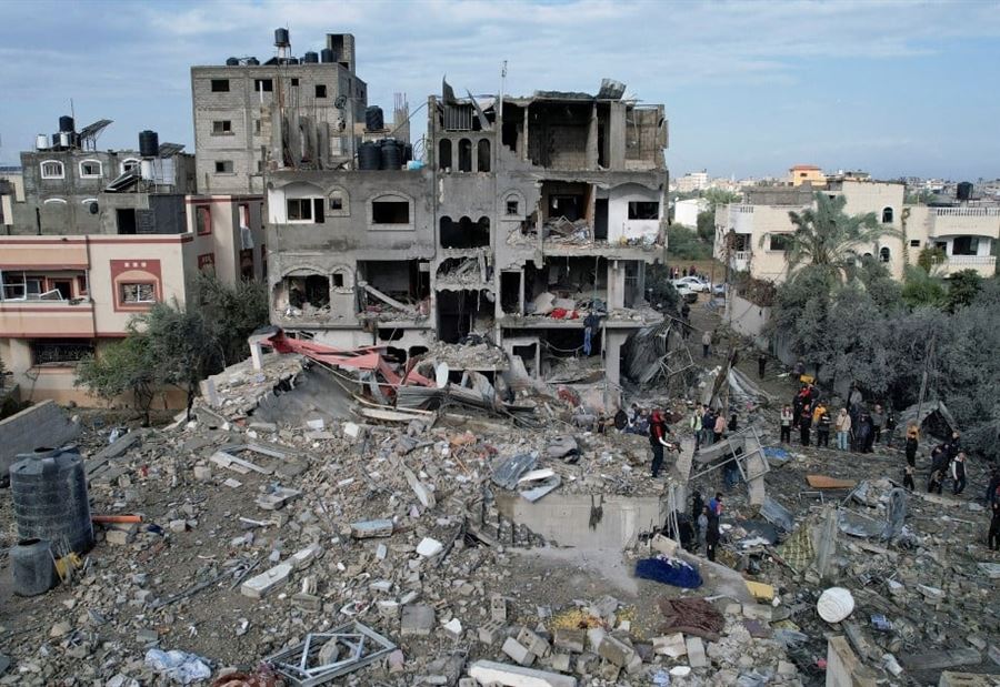 اسرائيل تستهدف قائد حماس وتقتل 126 شخصا على الأقل