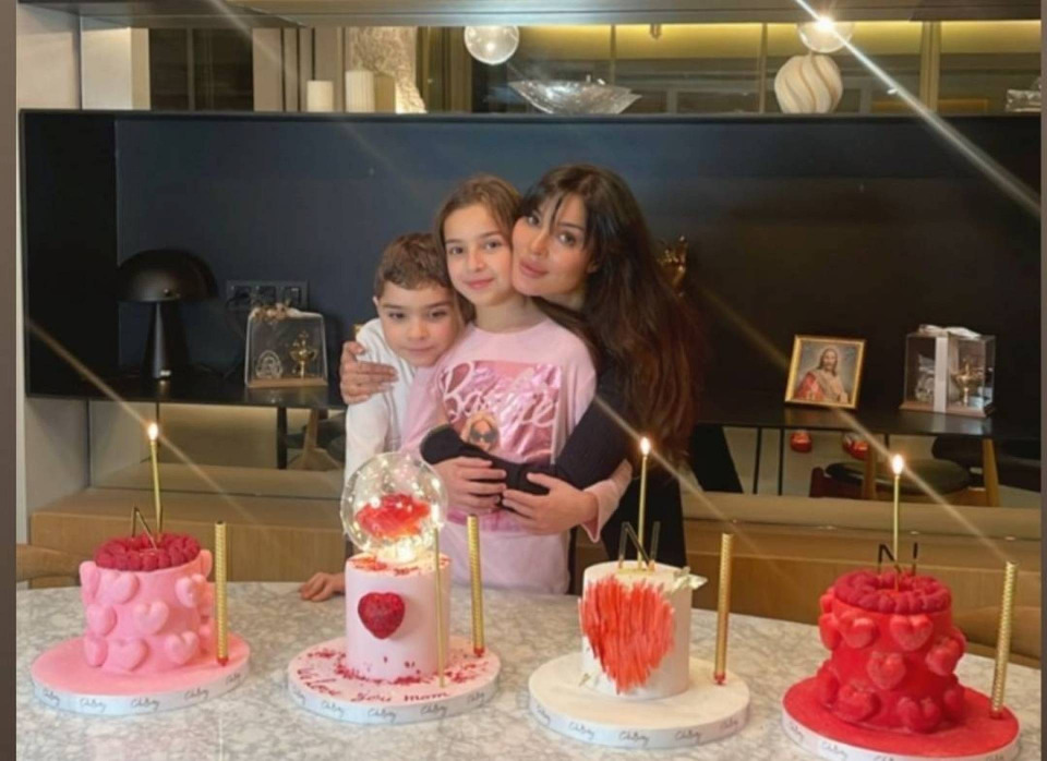 نادين نسيب نجيم تحتفل مع طفليها