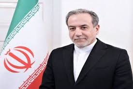 وزير خارجية إيران يطالب دول المنطقة باليقظة والتنسيق بعد الأحداث في سوريا