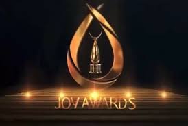 إطلالة أنابيلا هلال وعمرو دياب في حفل Joy Awards