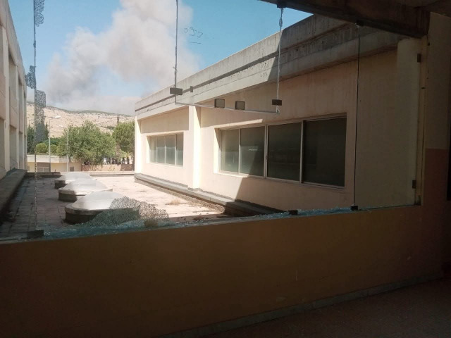 غارات بالقرب من ثانوية شمسطار الرسمية منذ قليل وتساقط الزجاج أثناء إجراء الطلاب المادَّة الأخيرة من الإمتحانات الرسمية