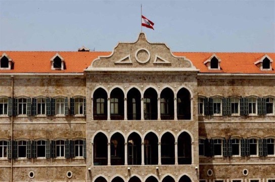 النهار: تحقيق في شهادات وزير قد تكون مزورة