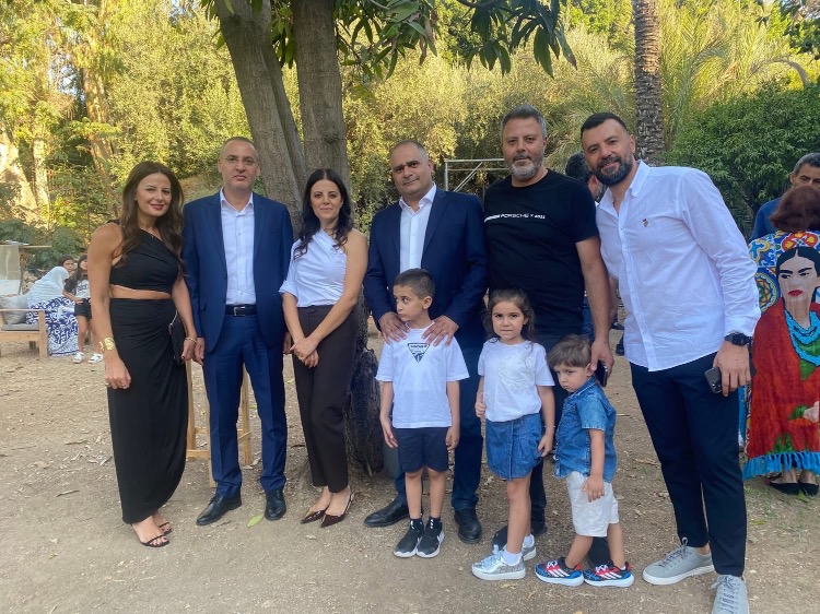 مشاركا بمعرض الصيدلي والرسام المبدع داني طنوس… مسعد: الفن رسالة توازي السياسة الصادقة في دفاعها عن الوطن