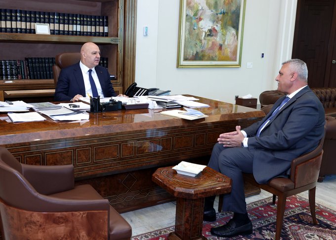 عودة النازحين السوريين بين عون وشقير