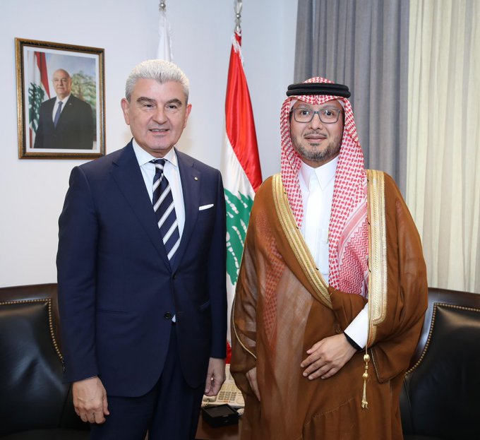 بخاري يزور وزير الصناعة والهدف؟