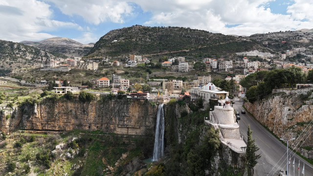 من جزين تحكي اعتذار من السادة سرحال عن الخطأ...