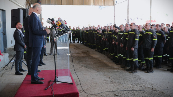 زار الدفاع المدني في فرن الشباك والتحويطة... الحجار: الشعب اللبناني كله يثني على عملكم