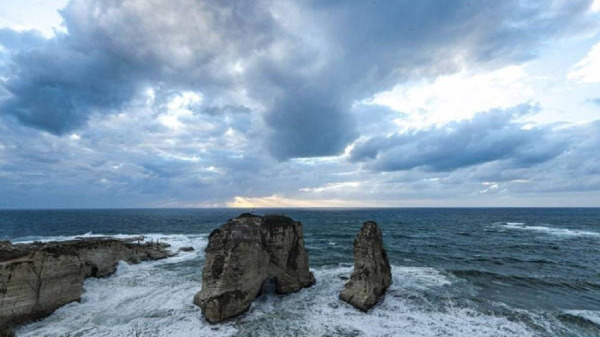 الطقس غدا غائم مع احتمال أمطار محلية صباحية