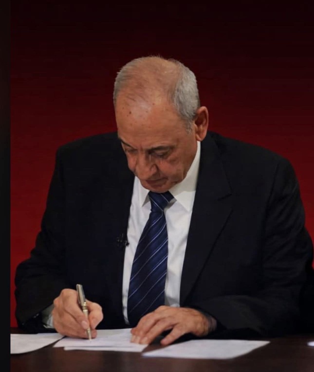 بري وقبلان أول من تقدم بطلبات الترشح إلى الانتخابات