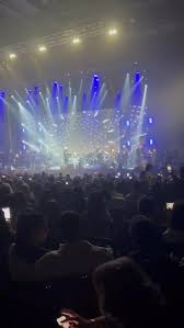 #سابين تشارك المسرح مع #رامي_عياش خلال حفلته في #بيروت ب #عيدالحب