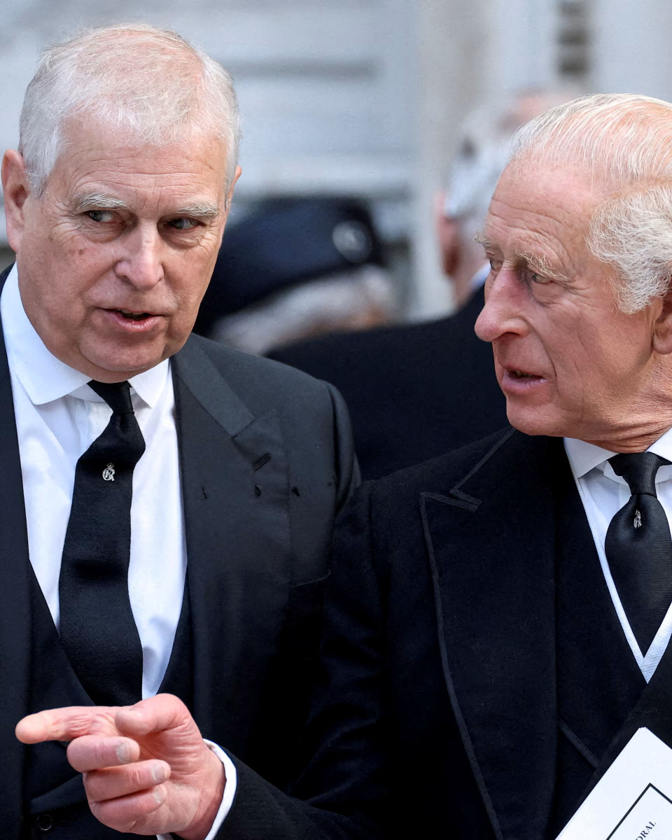 الملك تشارلز: العدالة ستأخذ مجراها بعد اعتقال أخيه الأمير أندرو