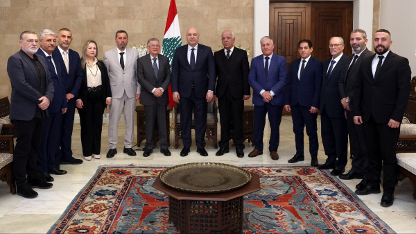 عون يشدد أمام وفد رميش على صمود الجنوبيين ودعم إعادة الإعمار