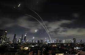 الجيش الإسرائيلي: رصدنا إطلاق صواريخ من إيران باتجاه إسرائيل