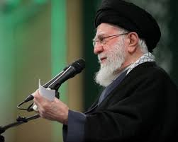 إعلام إيراني: خامنئي في غرفة العمليات يقود الحرب