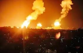 انفجارات في سماء دبي ناجمة عن التصدي لصواريخ قادمة من إيران