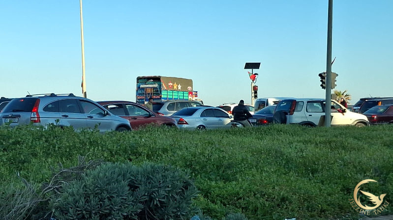 السير متوقف من صيدا باتجاه بيروت