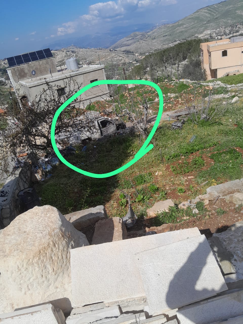 غارة على تولين واستهداف بيك أب في رب ثلاثين