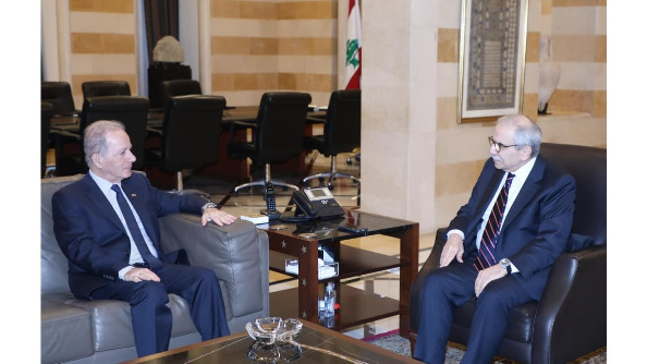 رئيس الحكومة تلقى اتصالا تضامنيا من ماكرون واستقبل السفير الأميركي