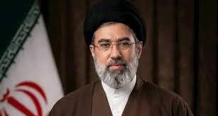 القناة 12 الإسرائيليّة: مجتبى خامنئي هدف محتمل ولا معلومات مؤكّدة حاليًّا بشأن حالته الصحيّة