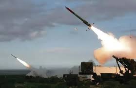 الدفاع البحرينية: اعتراض وتدمير 114 صاروخًا و190 طائرة مسيّرة استهدفت المملكة منذ بدء العدوان الإيراني