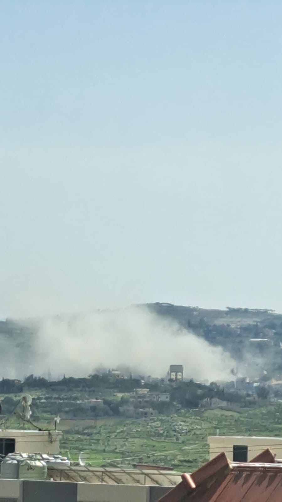 غارة عنيفة على حاروف وأخرى على زبدين