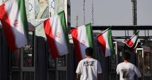 نيوزويك عن مسؤول إسرائيلي: الحرب قد تنتهي مع بقاء النظام الإيراني