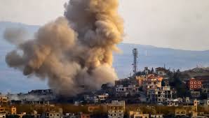 قصف مدفعي وفوسفوري للناقورة واشتباكات بين الجيش الإسرائيلي وحزب الله في البلدة