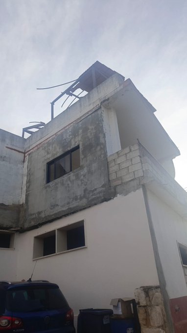 بالصّورة: سقوط صاروخَيْن في بلدة دبل استهدف أحدهما منزلًا غير مسكون وآخر سقط قرب منزل مسكون ما أدّى إلى أضرار من دون وقوع إصابات