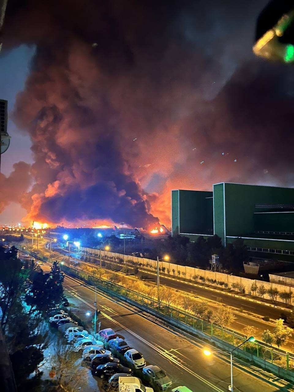 إعلام إيراني: ضربات جوية على مواقع للحرس الثوري في مدينة كاشان وسط البلاد