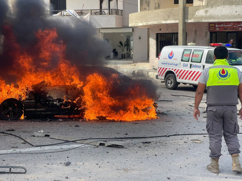 إشتعال سيارة في القليلة ــ قضاء صور جراء القصف المدفعي الإسرائيلي