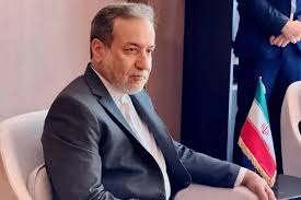 عراقجي لـ "الجزيرة": لا صحة للتفاوض مع جهة معينة بإيران والرسائل تصل عبر الخارجية وهناك اتصالات بين أجهزة الأمن