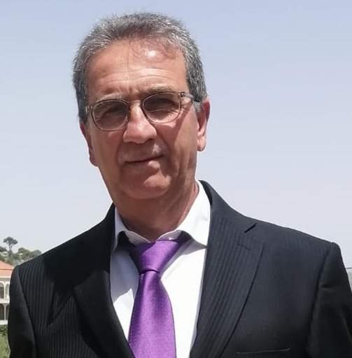 مختار السريرة يناشد وزارة الاتصالات معالجة العطل في سنترال البلدة بعد انقطاع الانترنت بسبب غارات سحمر