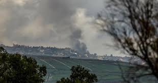 القناة 14 الإسرائيليّة: مركبات هندسيّة ثقيلة في طريقها إلى المبنى في حيفا للمساعدة في البحث عن مفقودين تحت الأنقاض