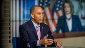 قادة الديمقراطيين في مجلس النواب الأميركي: تهديد ترامب بإبادة حضارة بأكملها يستدعي ردًا حاسمًا في الكونغرس