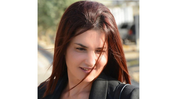 العثور على جثة الشهيدة الزميلة في موقع وإذاعة 